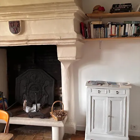 Jolie Tour Du 13ème Siècle Saint-Calais