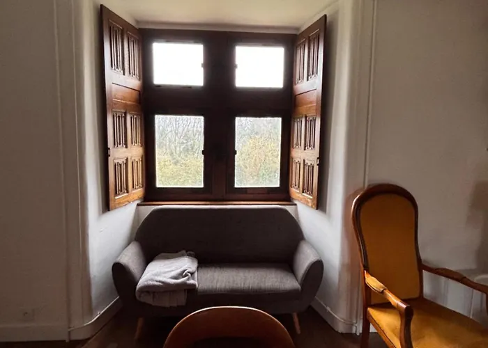 Jolie Tour Du 13ème Siècle *