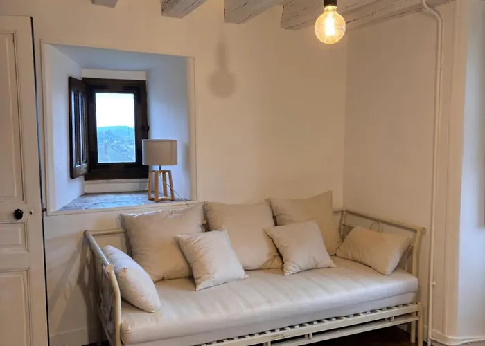 Casa vacanze Jolie Tour Du 13ème Siècle *